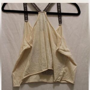 Super cute 2000s crème colored tank.